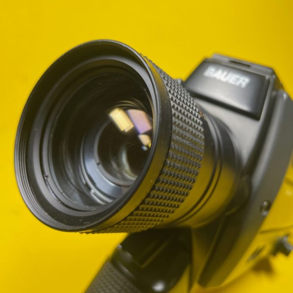 BAUER C 108 en bon état / Bauer Macro-Neovaron f: 1.8 \ F: 7.5-60 mm - back to super 8