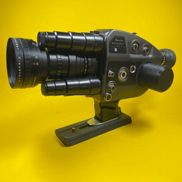 BEAULIEU 4008 ZM 2 en très bon état / Angenieux f: 1.9 \ F: 8-64 mm BACK TO SUPER 8