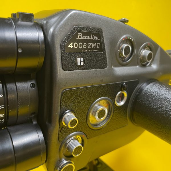 BEAULIEU 4008 ZM 2 en très bon état / Angenieux f: 1.9 \ F: 8-64 mm BACK TO SUPER 8