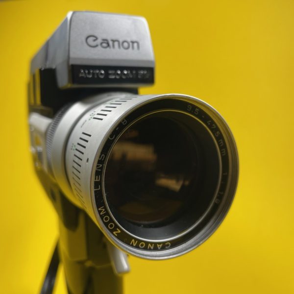 Caméra Super 8 d'occasion : CANON AZ 518 en bon état / Canon Zoom Lens C8 f : 1.8 \ F: 9.5-47.5 mm