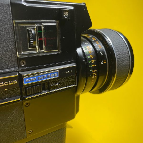 Caméra Super 8 d'occasion : SANKYO MF 606 en bon état / Sankyo Macro Zoom f: 1.8 \ F: 8-48 mm BACKTOSUPER8