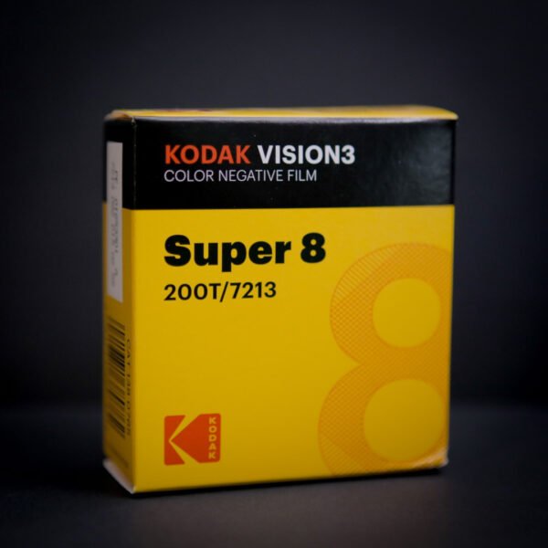 Film Super 8 – Pellicule Kodak Vision3 200T – 7213 – Couleur – Négatif_backtosuper8
