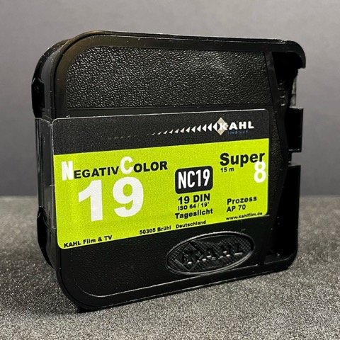 KAHL NC_19 - Back To Super8
